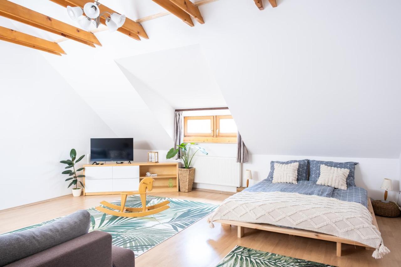 Sziklai Apartman Veszprém Екстериор снимка