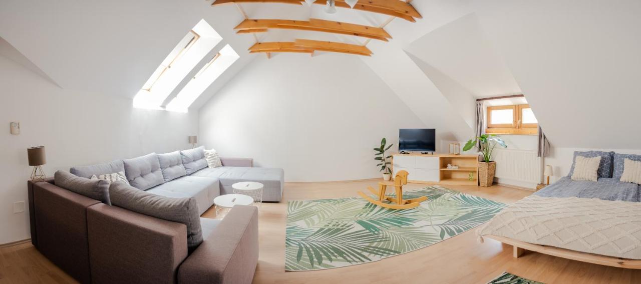 Sziklai Apartman Veszprém Екстериор снимка